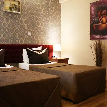 Life Hotel 3*